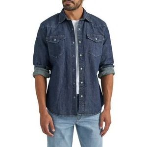 Wrangler vintage Mens Denim long sleeved  pearl snap  shirt size XL.